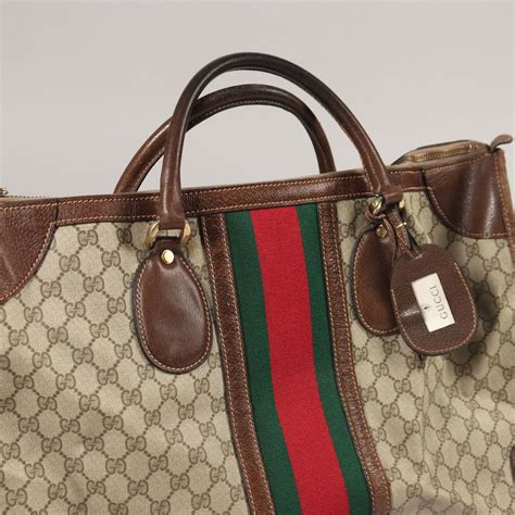 borsa di gucci rivenditori arona|Gucci. Negozi e rivenditori Gucci. Borse, scarpe e accessori..